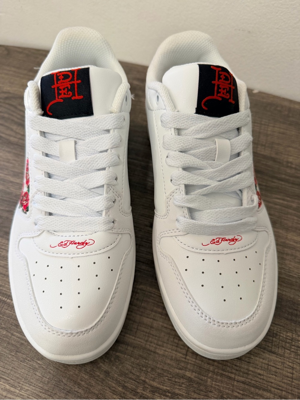 Ed Hardy White Sneakers size US 8 women - Picture 3 of 10